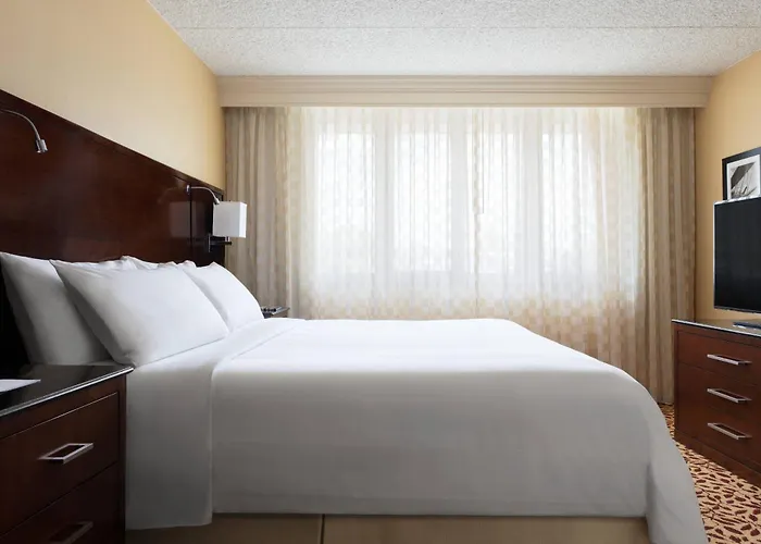 Long Island Marriott Hotel
